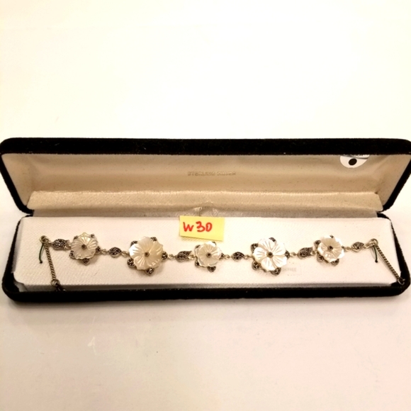 Sterling Silver Marcasite White MOP Hawaiian Hibiscus Plumeria Flower Necklace - Picture 2 of 11